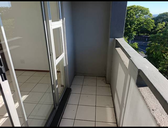 0.5 BEDROOM FLAT RENTED IN WATERVAL PARK